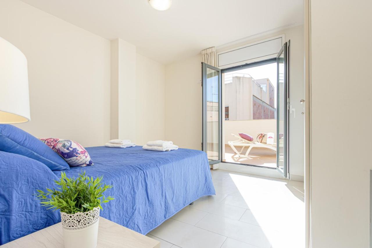 Apart-Rent Apartamento Francesc Macià Ático Rosas Exterior foto